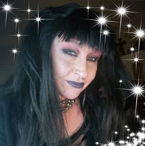 Meet your Posher, Trinity